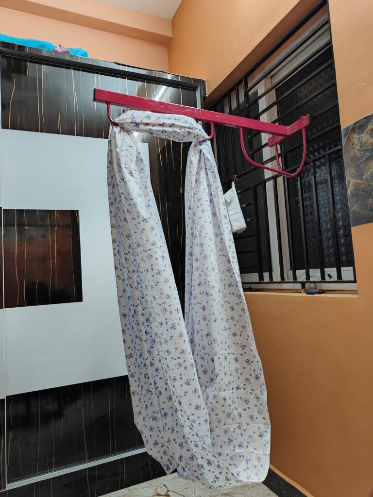 Window baby hanging cradle with strong metal window baby hanger for newborn baby sleeping