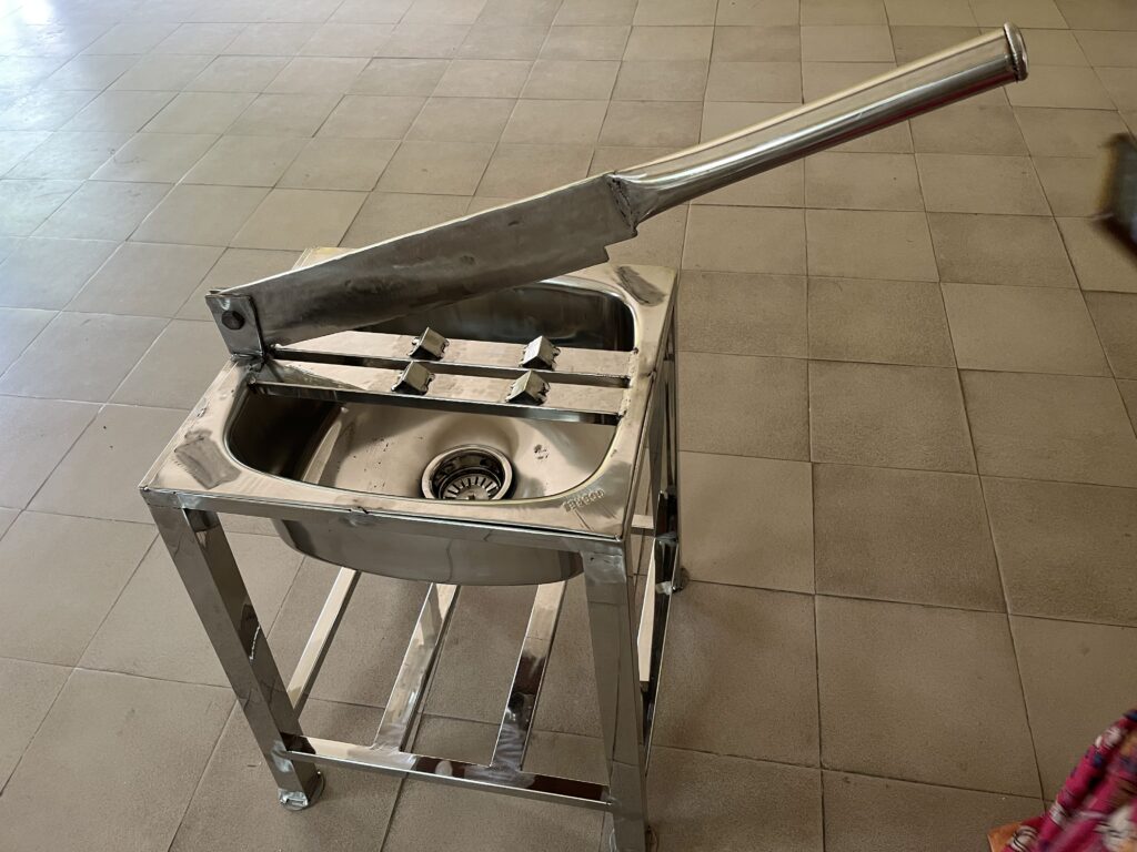 Stainless steel tender coconut cutting machine with water collector sink for commercial use, umalife,
